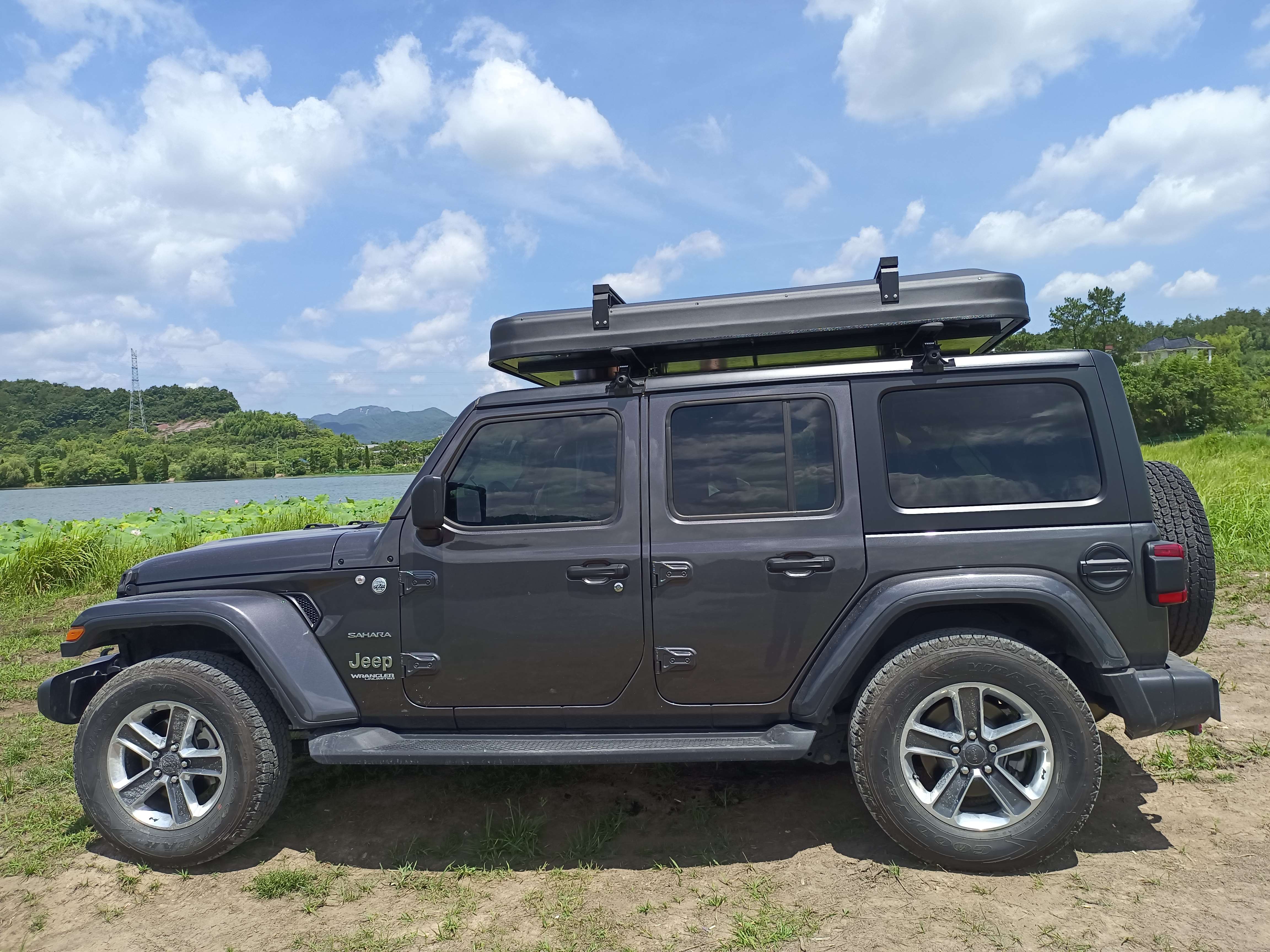 side open roof top tent